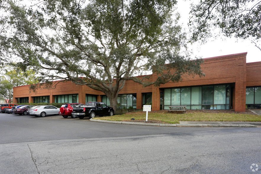 University Business Park — Office in Tampa, FL