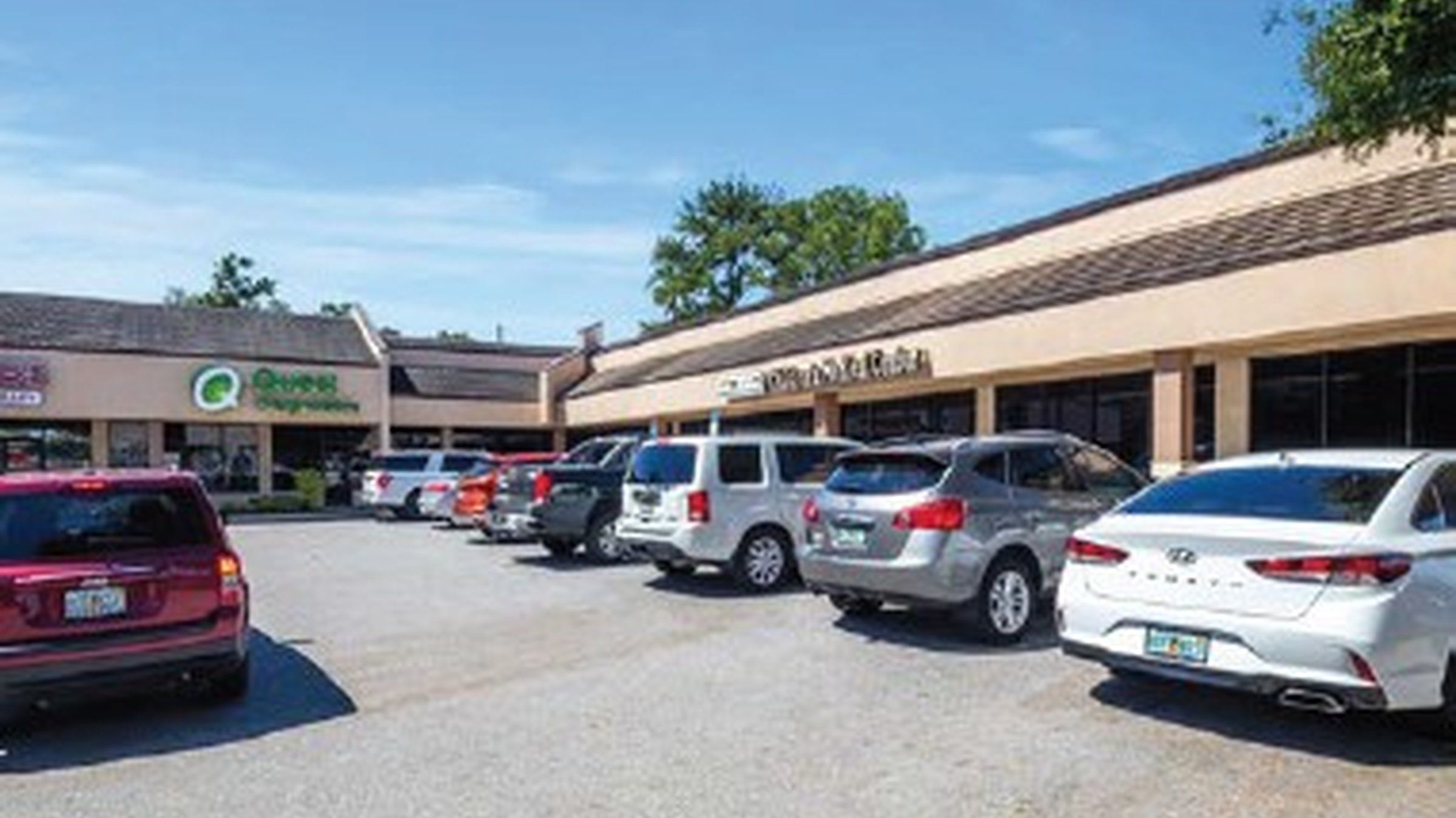 Twin Lakes Plaza — photo 3
