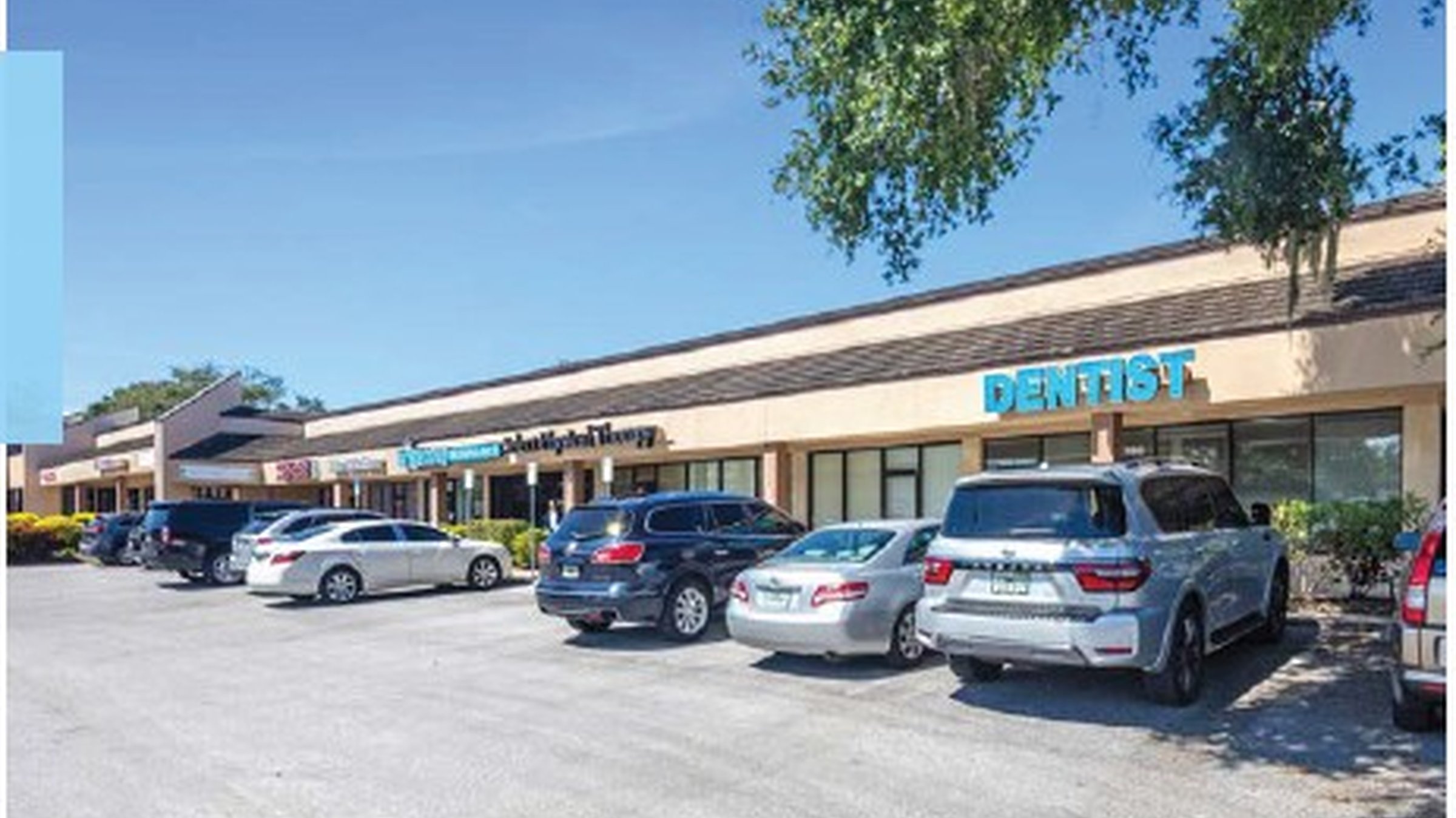 Twin Lakes Plaza — photo 4