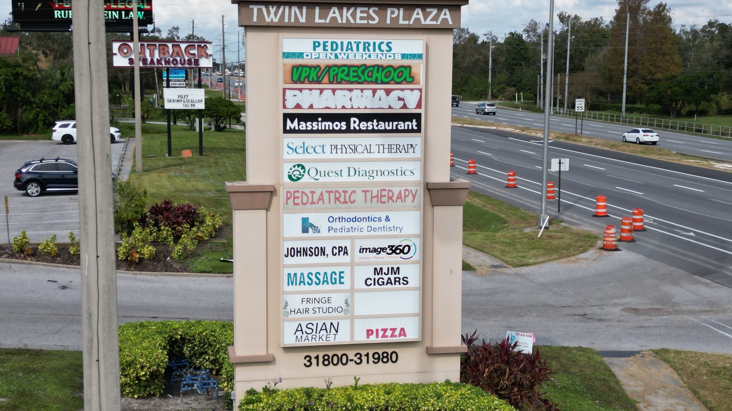Twin Lakes Plaza — photo 6